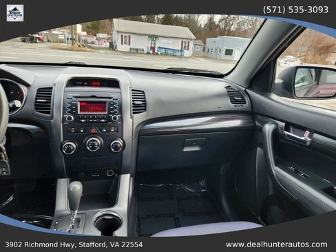 Used 2012 Kia Sorento FWD image 28