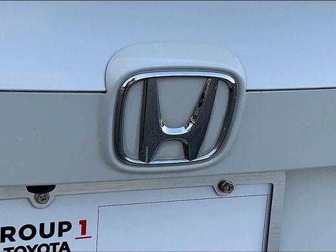 Used 2018 Honda Accord EX image 10