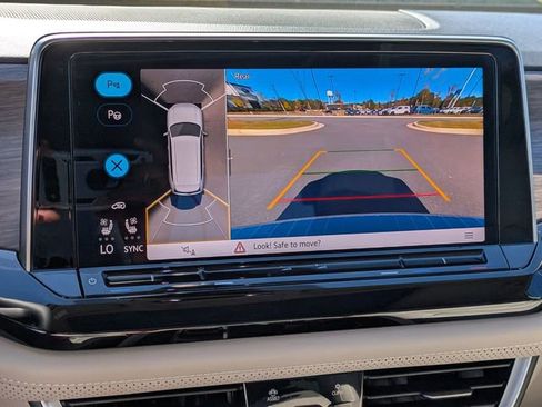 New 2026 Volkswagen Atlas SE FWD image 23