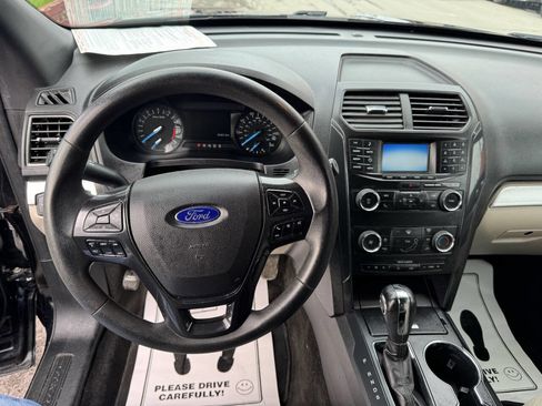 Used 2018 Ford Explorer 4WD image 7
