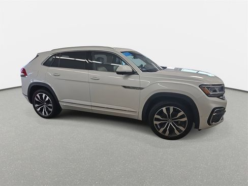 Used 2022 Volkswagen Atlas Cross Sport SEL Premium R-Line image 4