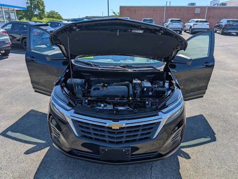 Used 2024 Chevrolet Equinox LS w/ Driver Confidence II Package AWD/4WD image 13