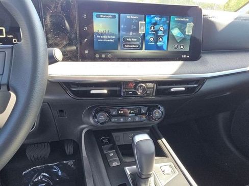 New 2026 Nissan Kicks SV w/ SV Premium Package image 15