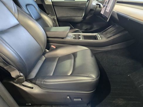 Used 2021 Tesla Model Y Long Range AWD/4WD image 7