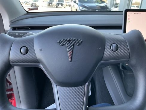 Used 2023 Tesla Model Y Long Range image 28