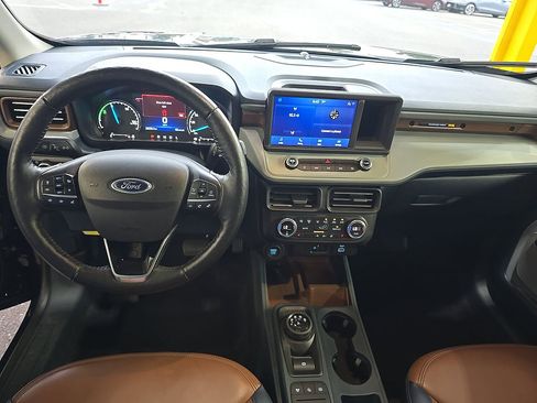 Used 2022 Ford Maverick Lariat w/ Lariat Luxury Package FWD image 11