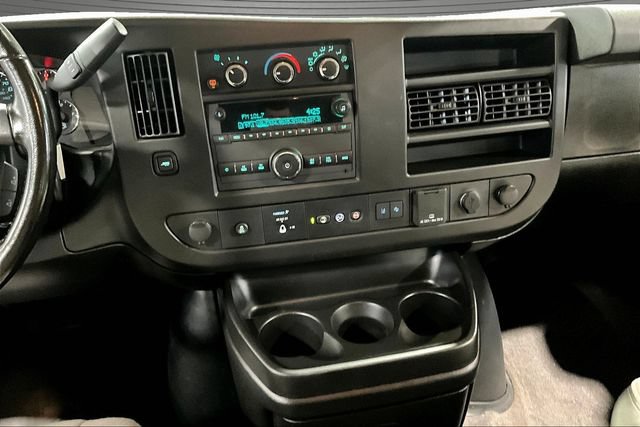 Used 2021 Chevrolet Express 2500 LT w/ LT Preferred Equipment Group RWD image 9