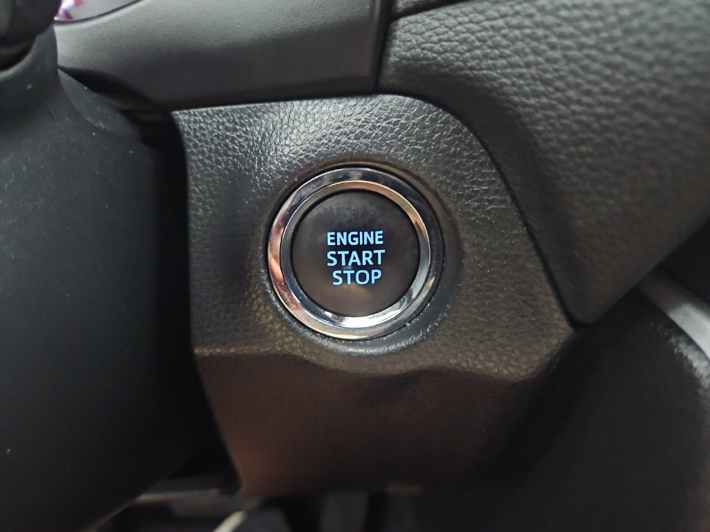 Certified 2021 Toyota RAV4 XLE w/ Convenience Package FWD image 24