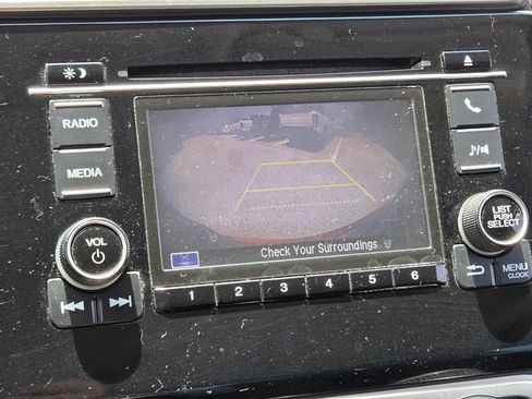 Used 2018 Honda Fit LX image 26