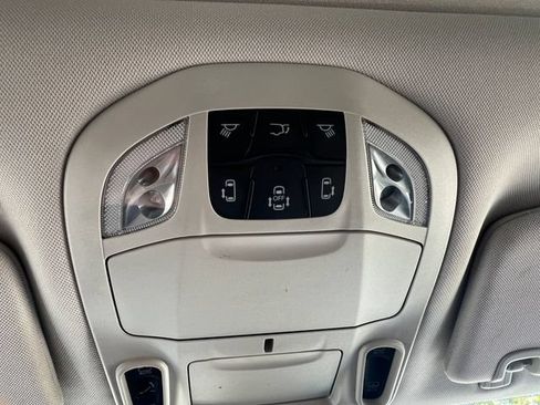 Used 2024 Chrysler Pacifica Limited w/ Uconnect Theater Family Group AWD/4WD image 35