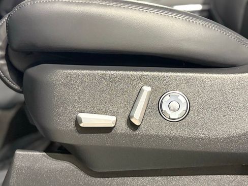 New 2026 Lincoln Navigator Reserve w/ Jet Appearance Package AWD/4WD image 40