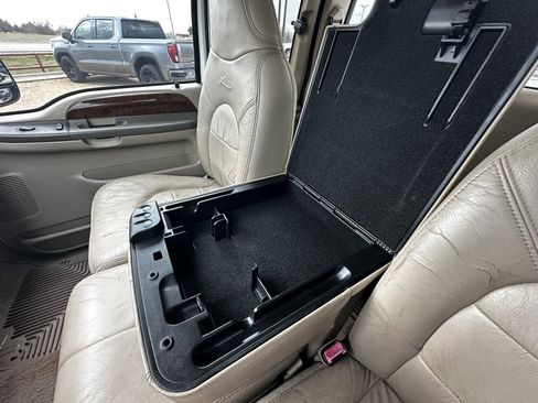 Used 2000 Ford F250 Lariat image 29