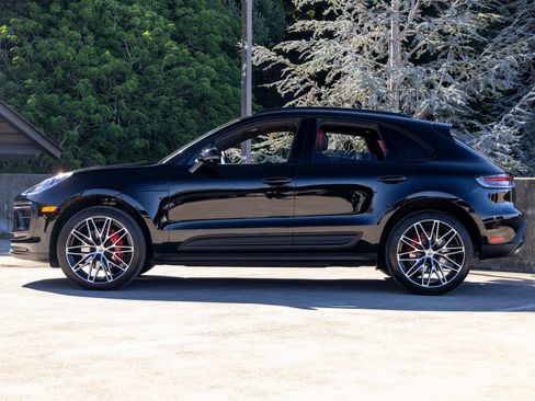 Certified 2025 Porsche Macan S image 2
