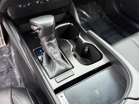 Certified 2024 Lexus ES 350 F Sport w/ Accessory Package (Z2) image 24