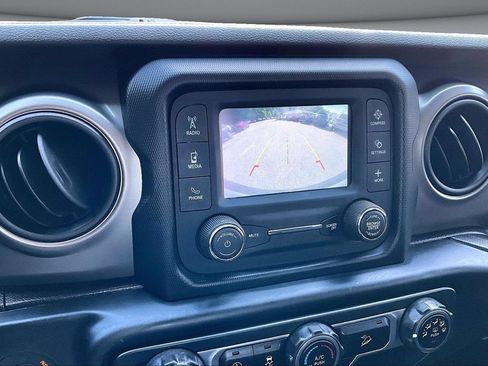 Used 2019 Jeep Wrangler Unlimited Sport S AWD/4WD image 14