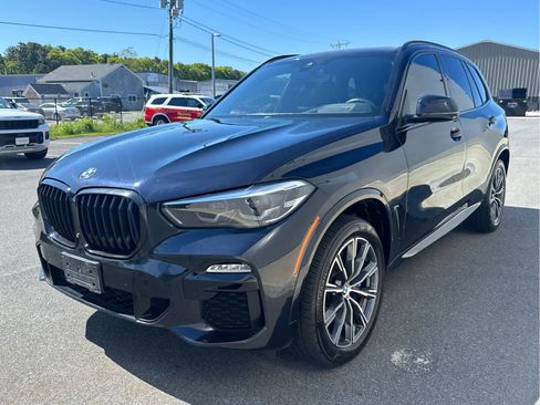 Used 2020 BMW X5 M50i w/ Premium Package AWD/4WD image 4