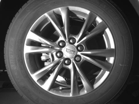 Certified 2022 Cadillac XT5 Premium Luxury FWD image 9