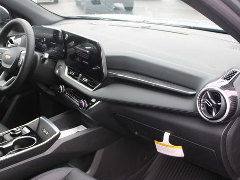New 2026 Chevrolet Equinox LT FWD image 28
