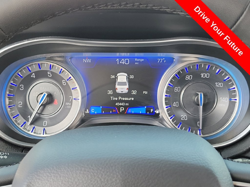 Used 2023 Chrysler 300 Touring L w/ Safetytec Plus Group RWD image 7