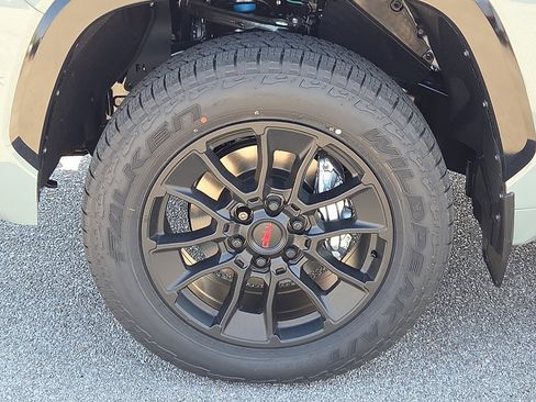 New 2026 Toyota Tundra Platinum image 5