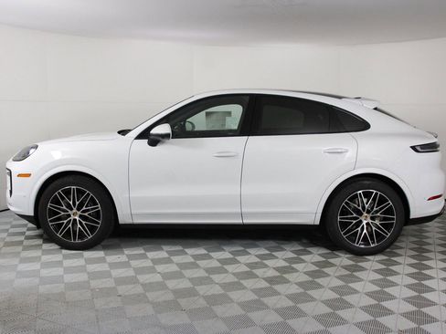 New 2026 Porsche Cayenne Coupe image 2