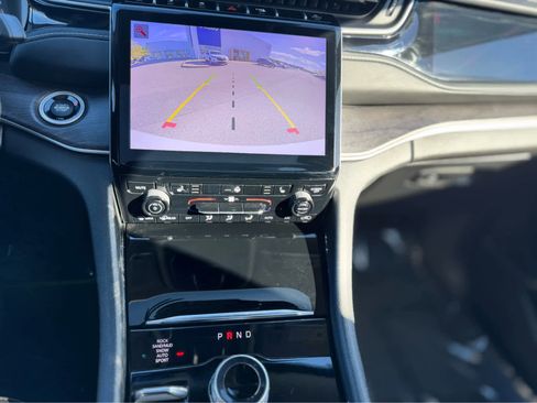 Used 2022 Jeep Grand Cherokee Limited 4xe image 21