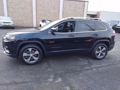 Certified 2019 Jeep Cherokee Limited image 4
