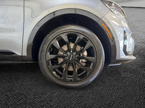 Certified 2023 Kia Sorento SX AWD/4WD image 11