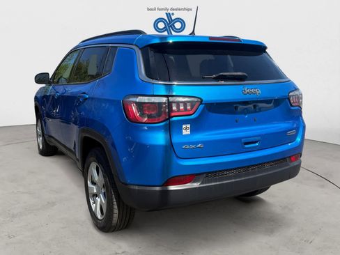 Used 2018 Jeep Compass Latitude AWD/4WD image 5