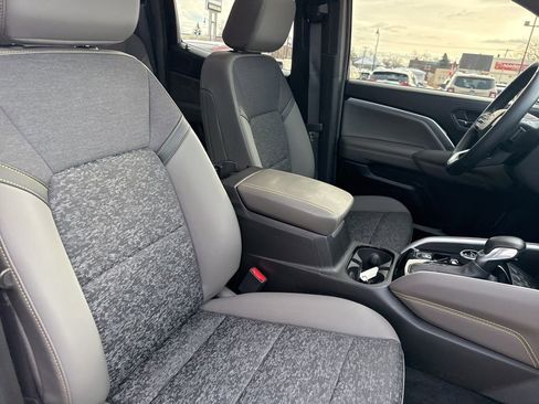 Used 2024 Chevrolet Colorado ZR2 w/ Technology Package image 37