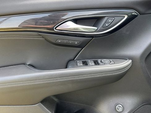 Used 2023 Buick Envision Essence w/ Sport Touring Package image 10