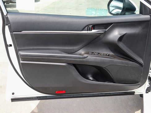 Certified 2023 Toyota Camry SE w/ Convenience Package image 21