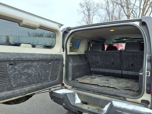 Used 2006 HUMMER H3 AWD/4WD image 8