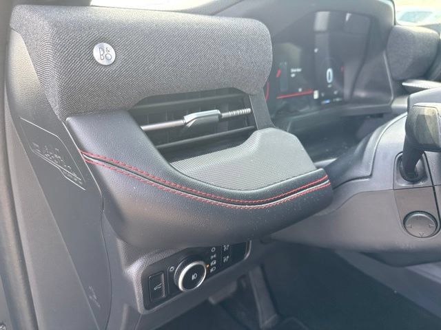 Used 2025 Ford Explorer ST AWD/4WD image 15