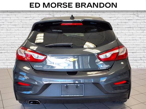 Used 2018 Chevrolet Cruze Premier image 4