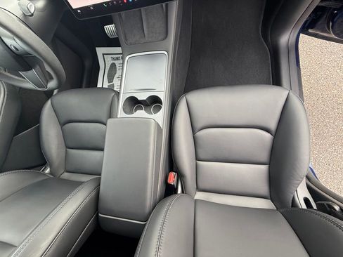 Used 2023 Tesla Model Y Performance image 49