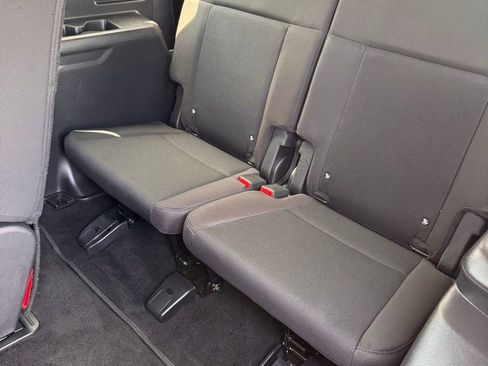 Used 2025 Hyundai Santa Fe SE FWD image 13
