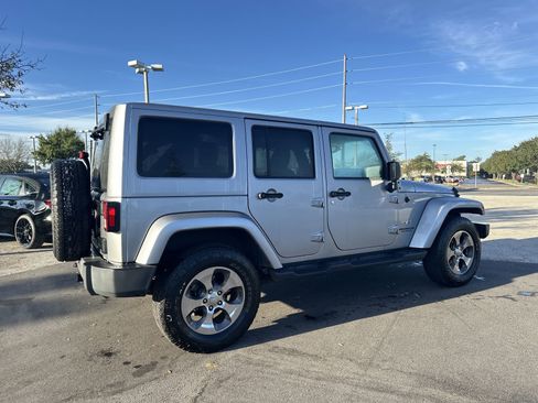 Used 2017 Jeep Wrangler Unlimited Sahara w/ Max Tow Package image 6