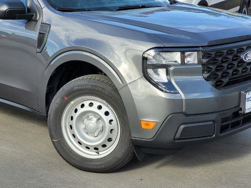 New 2025 Ford Maverick XL image 3