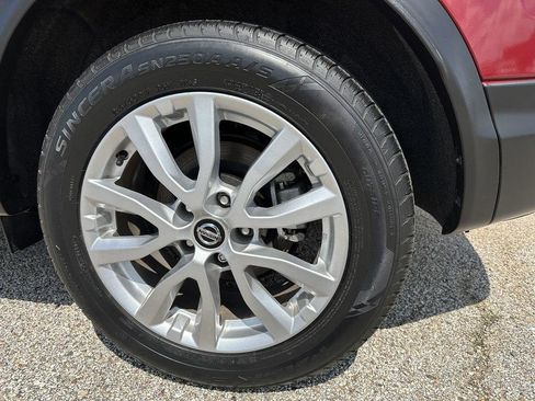 Used 2022 Nissan Rogue Sport S FWD image 16