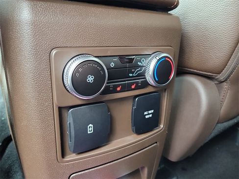 Used 2023 Ford Explorer King Ranch w/ Technology Package image 16