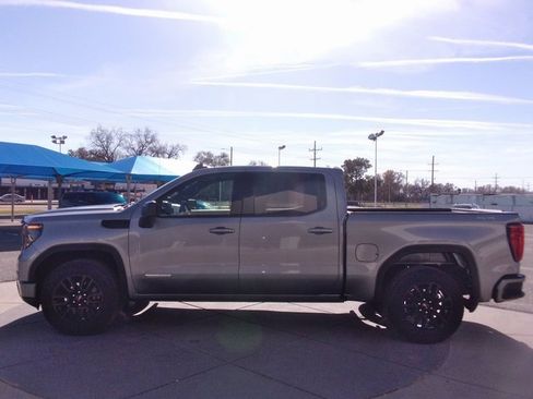 Used 2024 GMC Sierra 1500 Elevation image 18