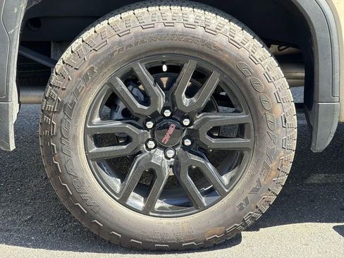 Used 2023 GMC Sierra 1500 Elevation AWD/4WD image 5