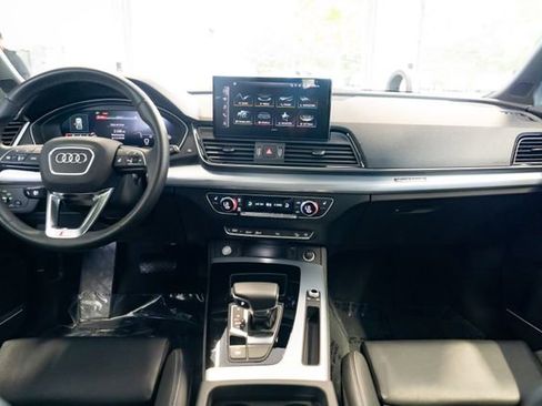 Certified 2024 Audi Q5 2.0T Premium Plus w/ Premium Plus Package AWD/4WD image 9