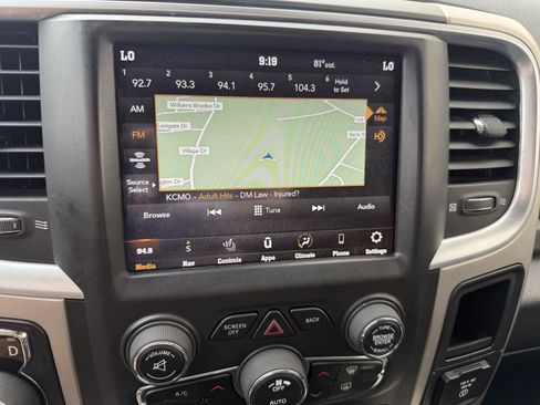 Used 2020 RAM 1500 Classic SLT w/ Luxury Group AWD/4WD image 24