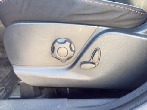 Used 2021 Ford EcoSport SE w/ SE Convenience Package FWD image 13
