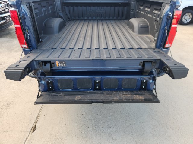 Used 2024 Chevrolet Silverado 2500 High Country w/ Technology Package AWD/4WD image 34
