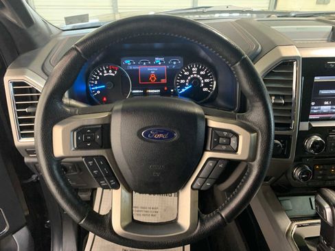 Used 2015 Ford F150 Platinum w/ Equipment Group 701A Luxury image 10