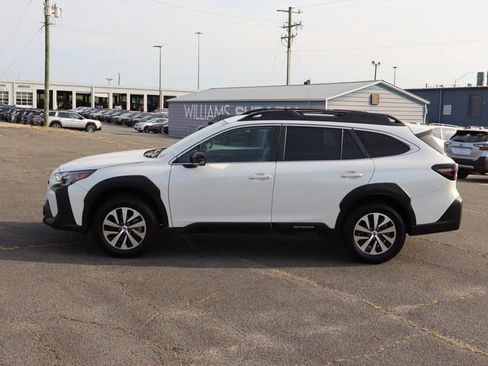 Certified 2024 Subaru Outback Premium AWD/4WD image 5