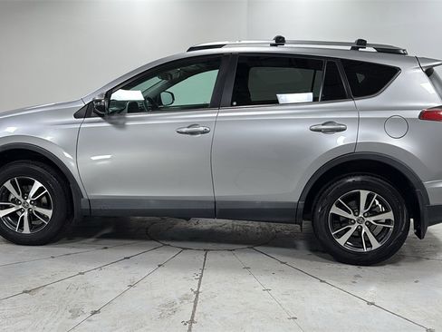 Certified 2018 Toyota RAV4 XLE image 8